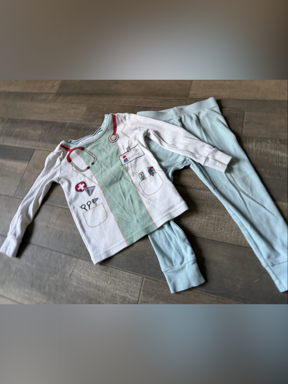 Old Navy Mint Green and White Doctor Print Toddler Pajama Top